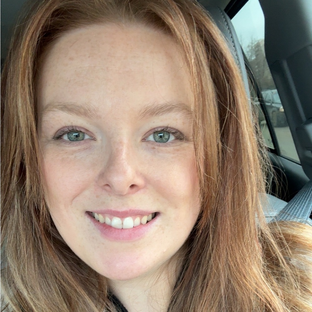 Meet your Posher, Alicia